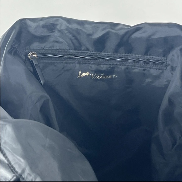 Victoria Secret Tote Bag Black & Gold Striped Weekend Bag Limited Edition 2017 - Picture 6 of 6